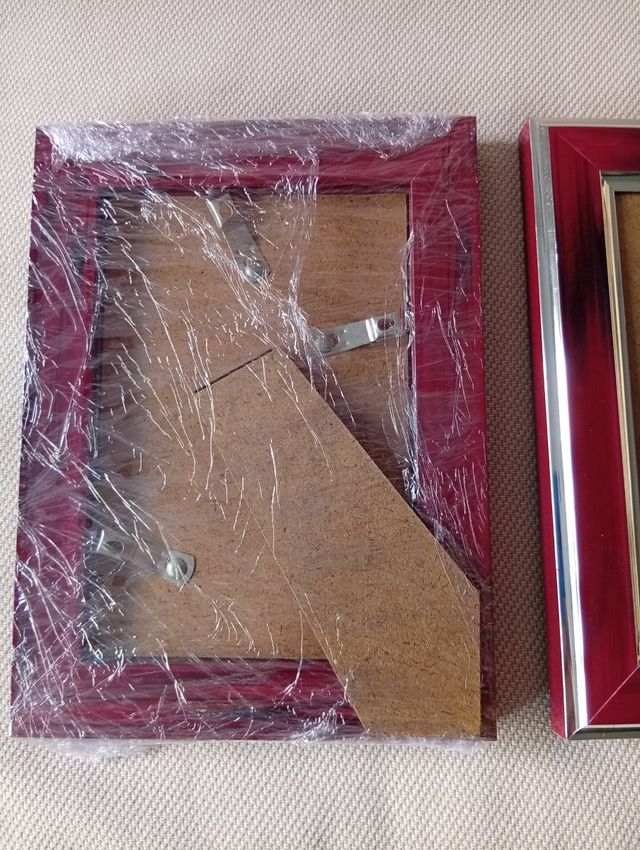 Marcos de fotos burdeos y plateados