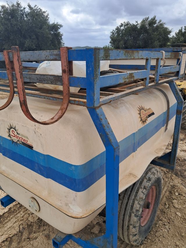 Remolque pulverizador para motocultor