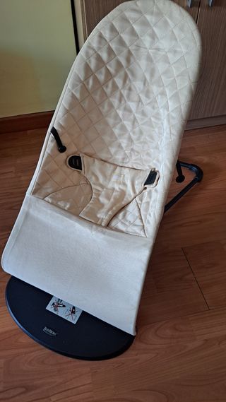 Hamaca BabyBjörn con 2 fundas rayas y beige