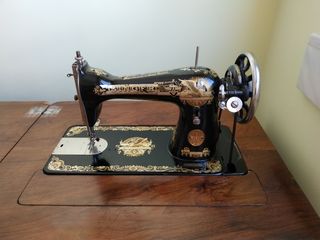 Máquina de coser Singer antigua