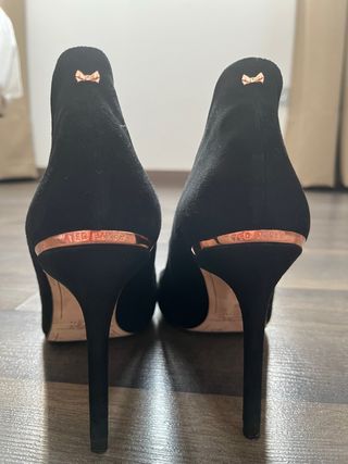 Tacones Aguja Clásicos Ted Baker Negros lazo 
