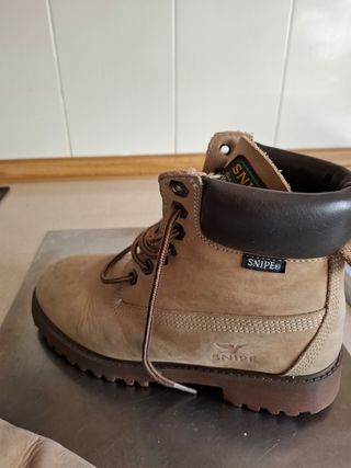 Botas de montaña Snipe beige