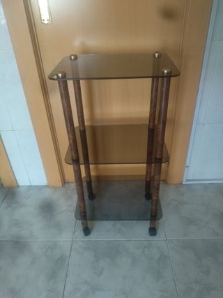 Estantería con ruedas de cristal