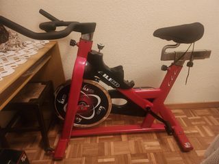 Bicicleta de Spinning Roja