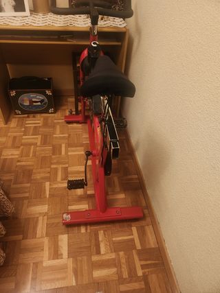 Bicicleta de Spinning Roja