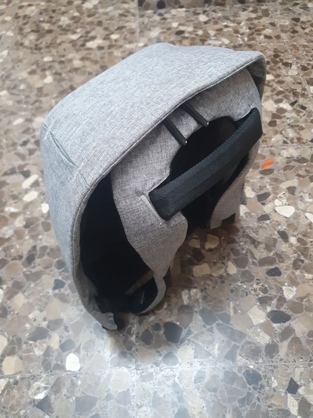 Mochila Portátil XD Antirrobo Gris