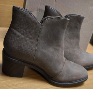 Botas Clarks grises talla 37.5