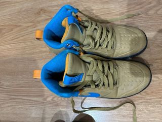 Botas Nike Beige y Azul