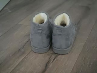 Botas grises de invierno marca desconocida

