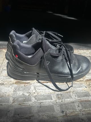 Zapatillas ON Cloud Negras T44