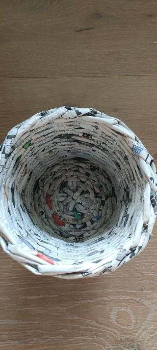 Cesto / Macetero de papel reciclado