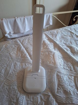 Lampada da tavolo bianca