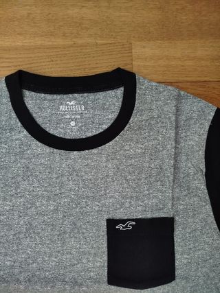 Camiseta Hollister Gris con Bolsillo