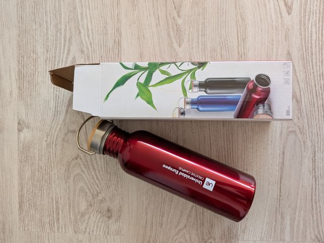 Botella de agua roja 800ml