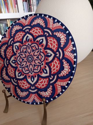 Plato decorativo mandala pintado a mano