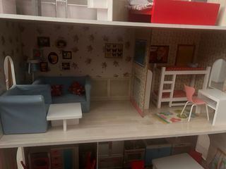 Casa de muñecas como nueva