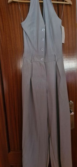 Mono gris con espalda de abeja.
 Tb válido S