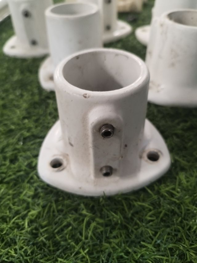 Poste valla Hércules 1m + bases para muro