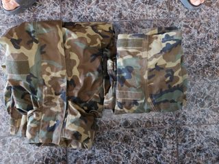Chaqueta impermeable camuflaje
