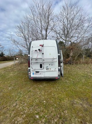 Opel Vivaro techo alto camper completa