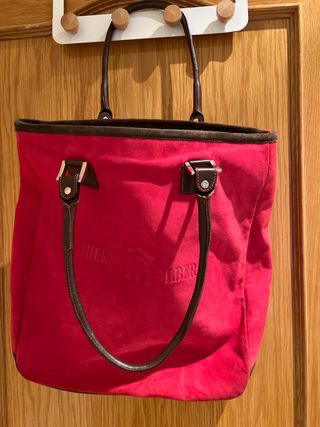 Bolso de ante rojo y marrón