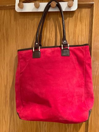 Bolso de ante rojo y marrón