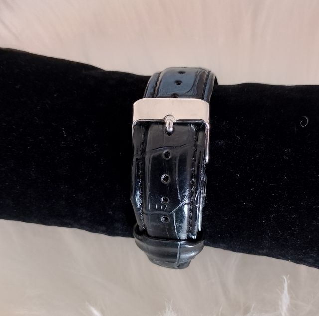 Reloj de Pulsera Elegante Plata y Negro