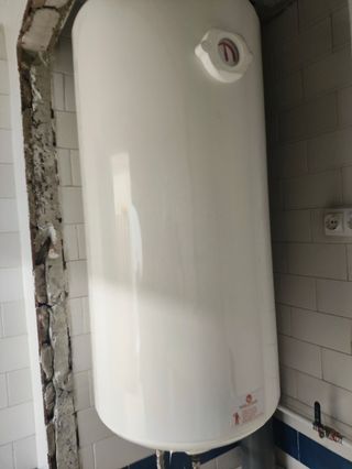 Termo eléctrico blanco