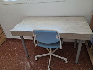 Mesa de estudio Ikea amplia