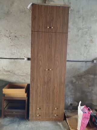 Armario de madera 2,50 x 80