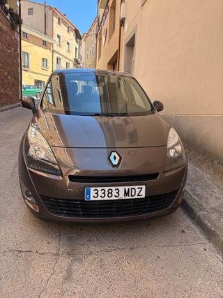 Renault Grand Scenic 2012