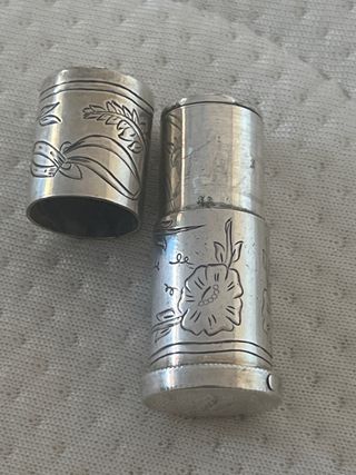 Soporte pintalabios plata ley Roca
plata 916
