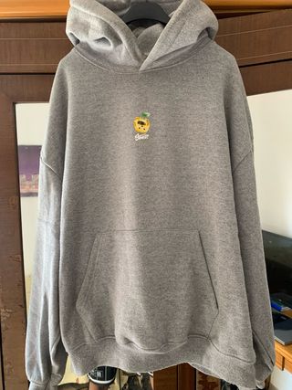 Sudadera Pull&Bear Gris con Dibujo
