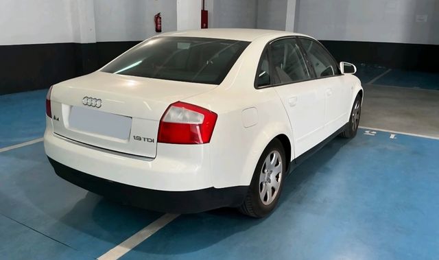 Audi A4 1.9 TDi 130cv 