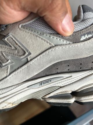 Zapatillas New Balance 2002R Gris