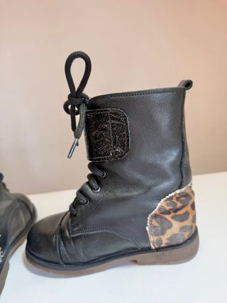 Stivali neri bambina con stampa leopardata