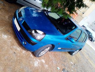 Renault Clio 2001
