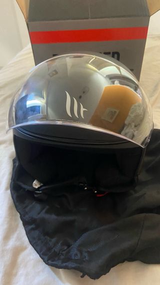 Casco MT Talla M - Casi Nuevo