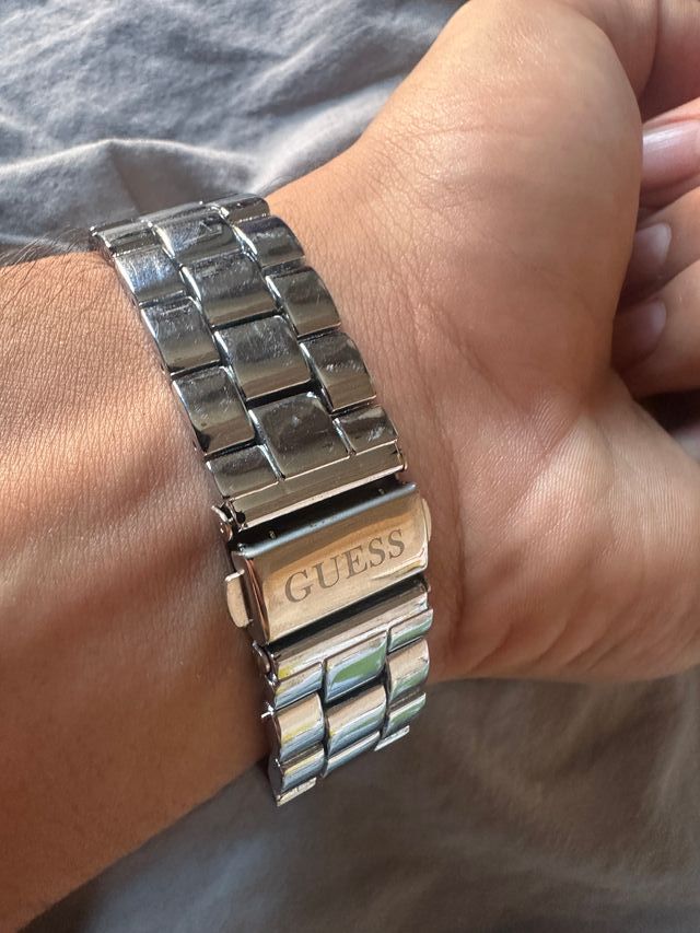 Reloj Guess Mujer Dorado y Plateado