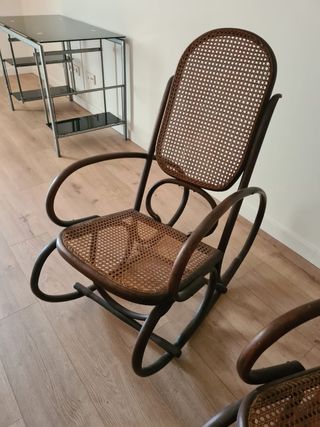 Balancines mallorquines de madera y ratán