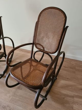 Balancines mallorquines de madera y ratán