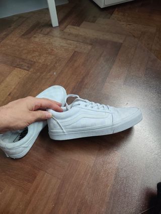 Vans a cuadros blancas