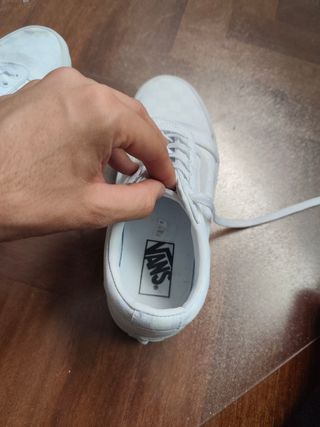 Vans a cuadros blancas