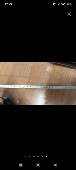 TV Hyundai M19 averiada