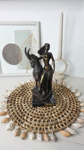 Estatua capricornio ♑