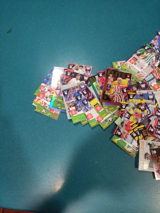 Megacrak 23/24 cromos nuevos de sobre
