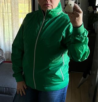 Giubbino impermeabile verde