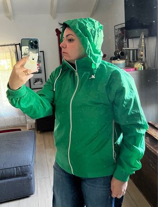 Giubbino impermeabile verde
