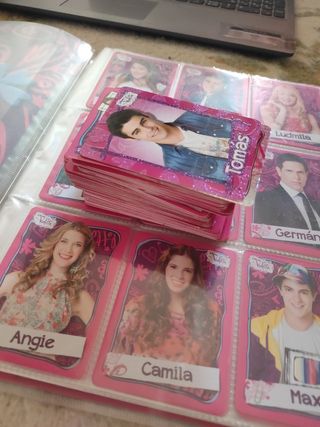 Archivador de la serie Violetta con cartas