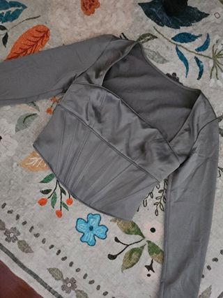 Crop top verde manga larga